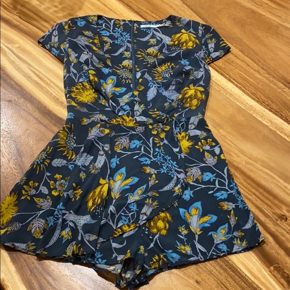 Romper - Picture 3 of 4